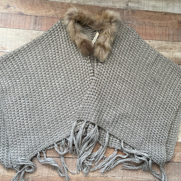 Mystree Jackets & Blazers - Mystree Faux Fur Trim Knit Poncho Cape Wool Blend ADULT ONE SIZE Beige